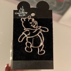 Vintage Winnie the Pooh silver wire pin brooch Walt Disney World